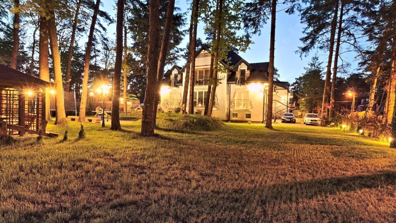 Lc Pokoje & Apartamenty ポビエロボ エクステリア 写真