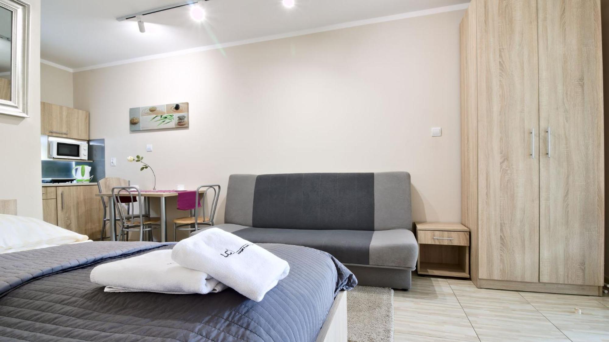 Lc Pokoje & Apartamenty ポビエロボ エクステリア 写真