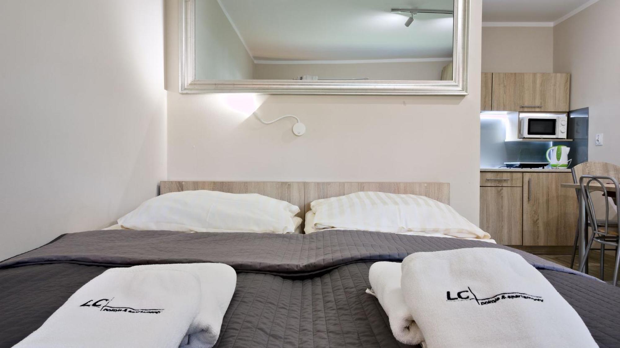 Lc Pokoje & Apartamenty ポビエロボ エクステリア 写真