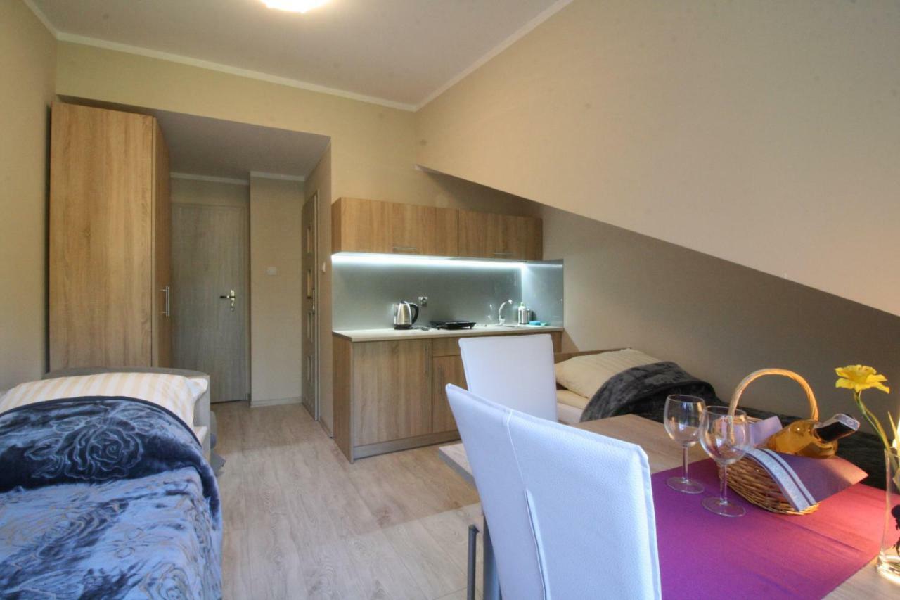 Lc Pokoje & Apartamenty ポビエロボ エクステリア 写真