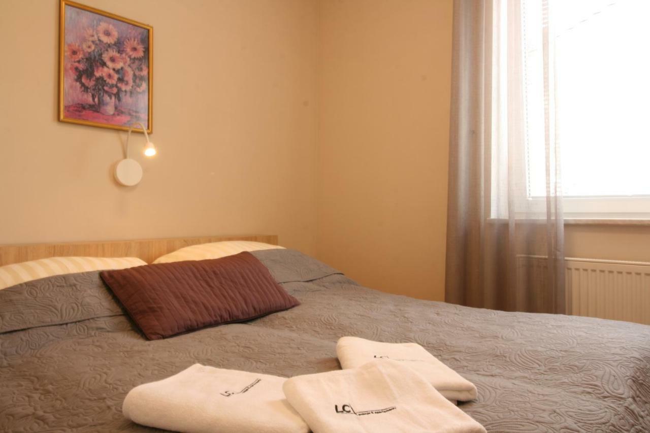 Lc Pokoje & Apartamenty ポビエロボ エクステリア 写真
