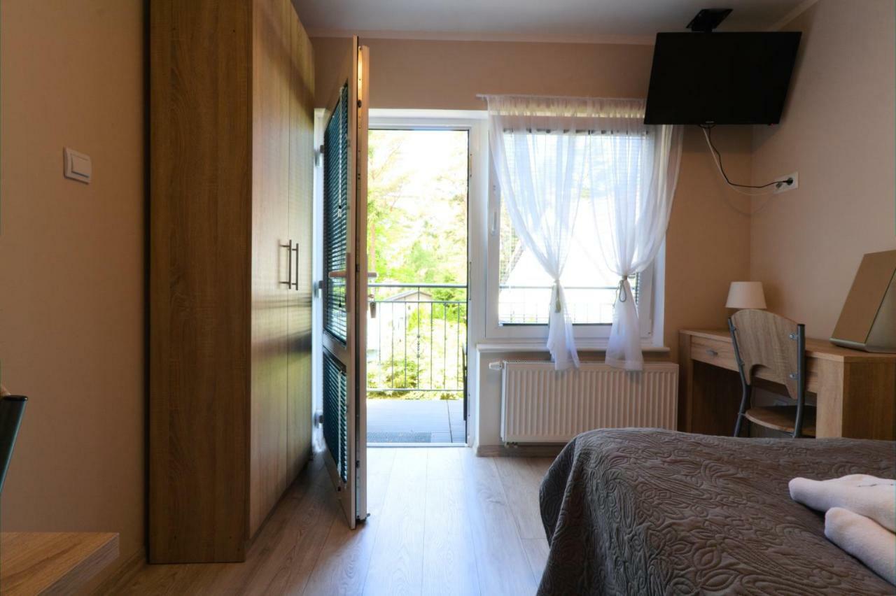 Lc Pokoje & Apartamenty ポビエロボ エクステリア 写真